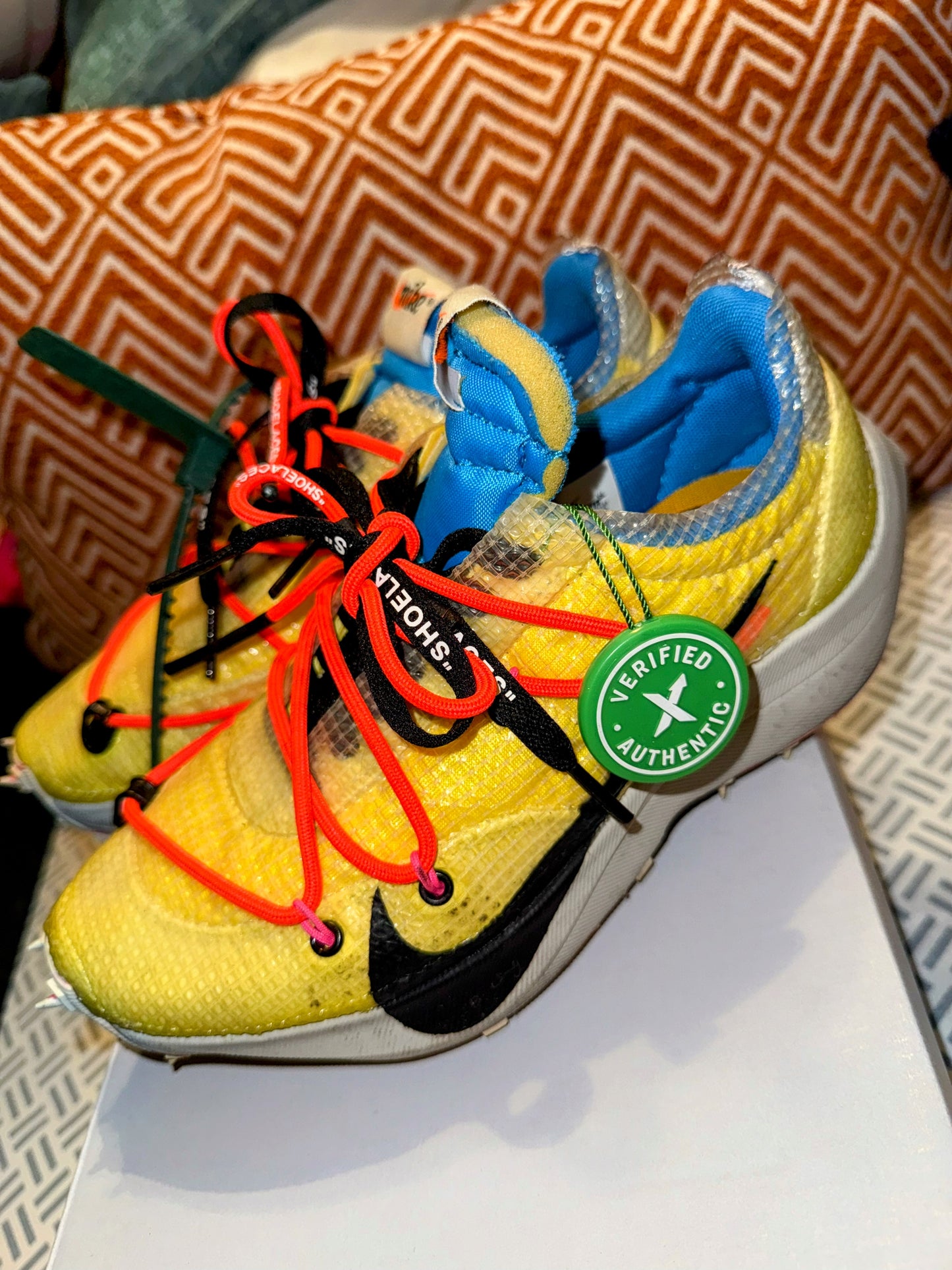 Nike x Off-White Vapor Street (Size 6.5)