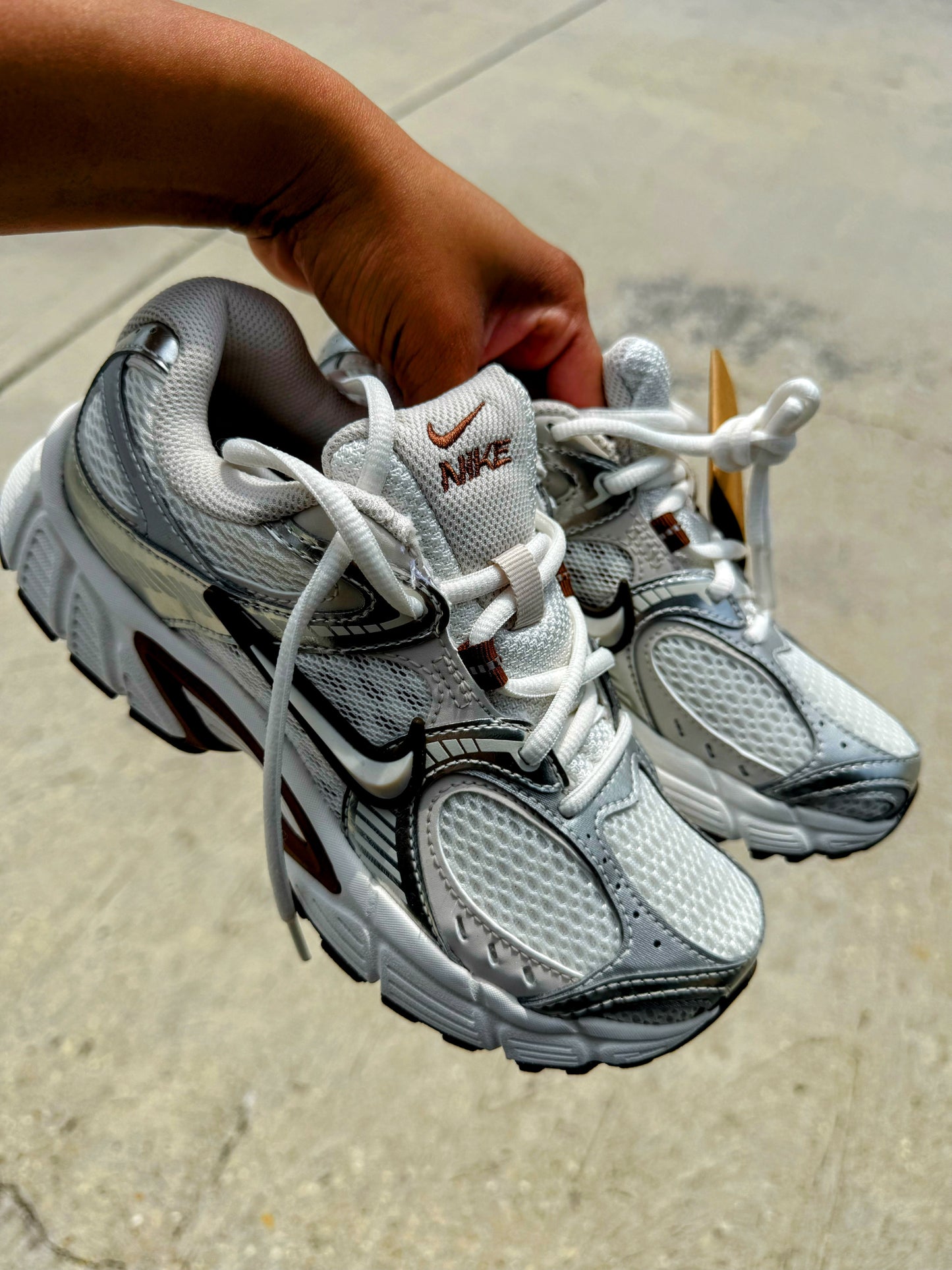 NIKE V5 RNR (Size 5.5)
