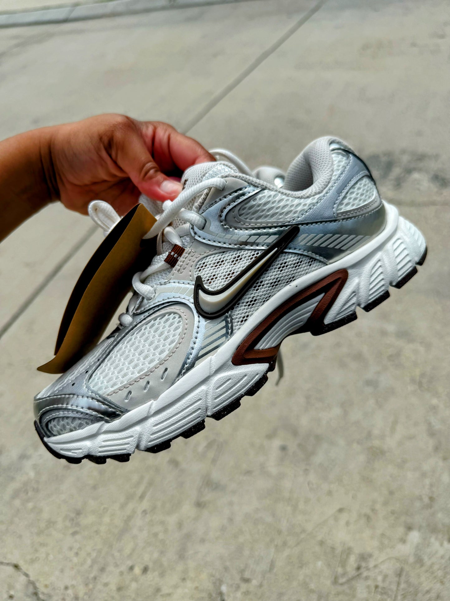 NIKE V5 RNR (Size 5.5)