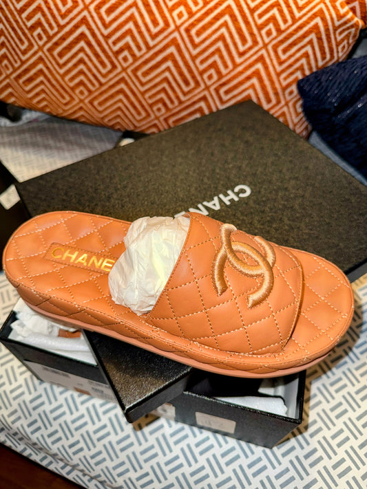 Chanel (Size 38)