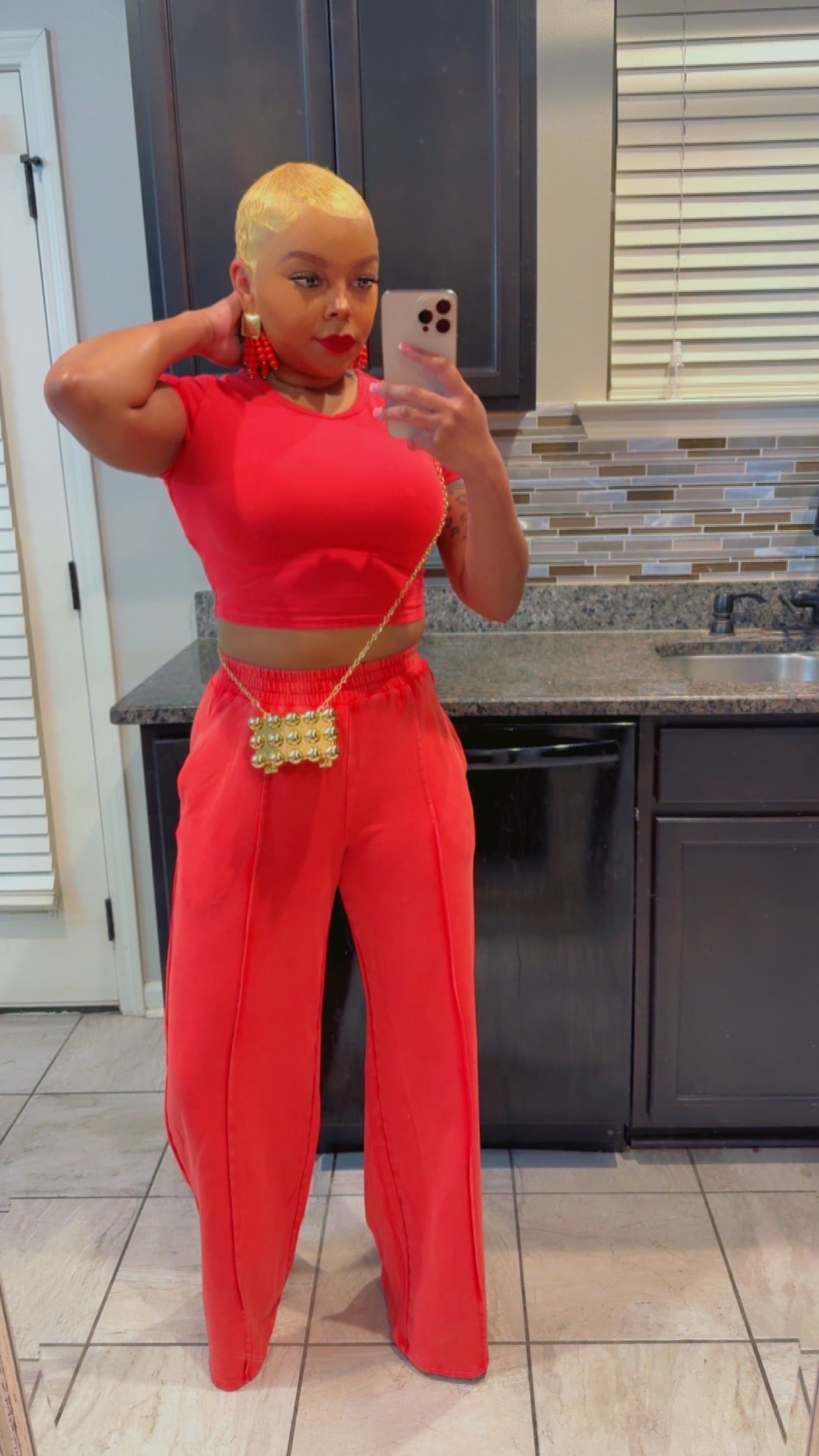 Giving Vibes:Red