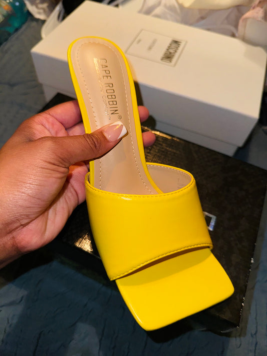 Yellow Heels -Size 7