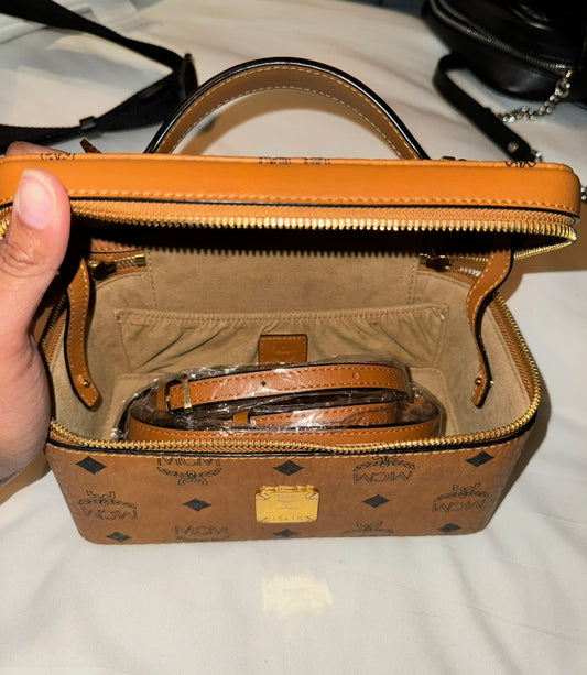 MCM ROCKSTAR VANITY CASE