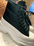 Alexander McQueen (37.5)